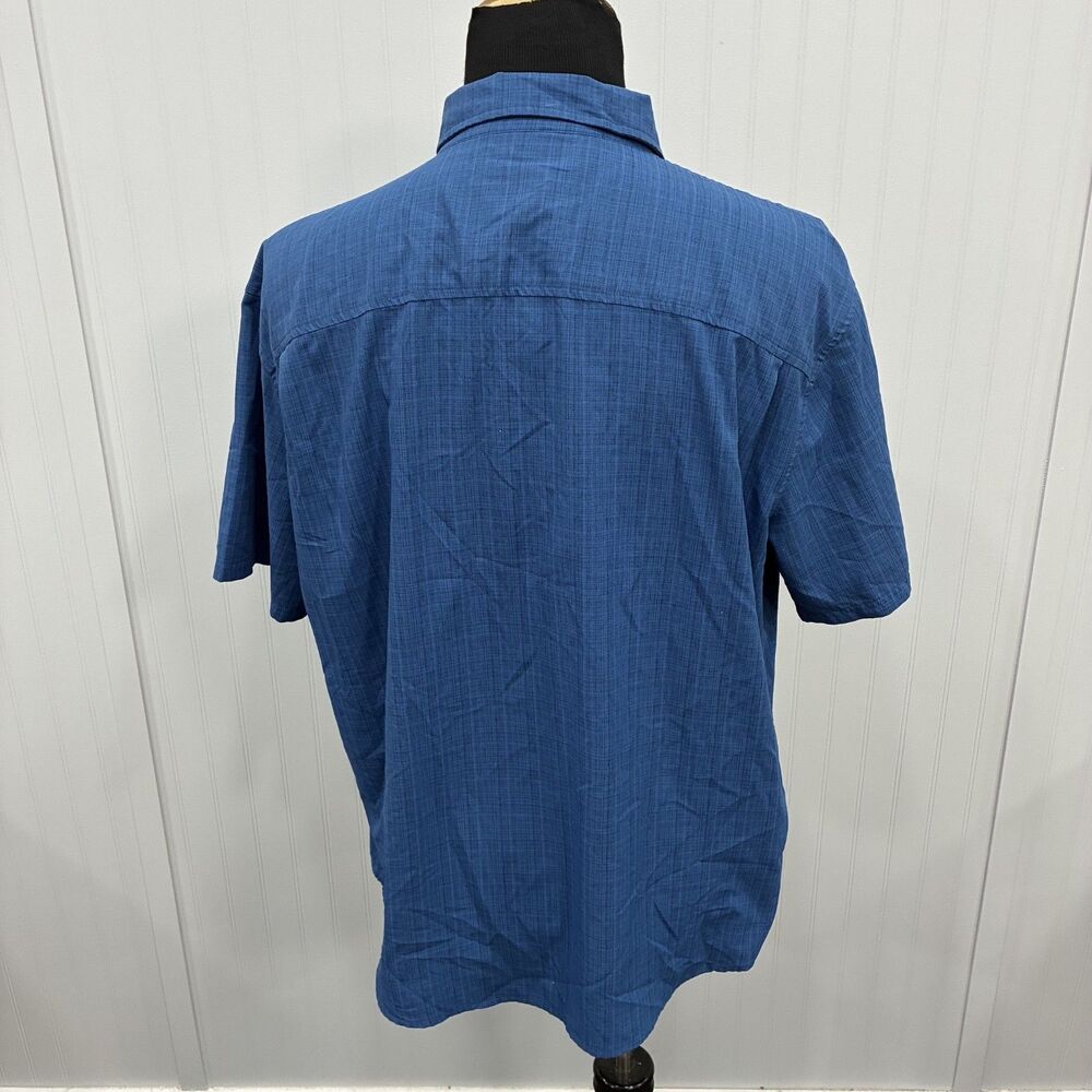 Huk Fishing Men's XXL Blue Polyester Short Sleeve Lightweight Button-Front Shirt - Picture 4 of 7